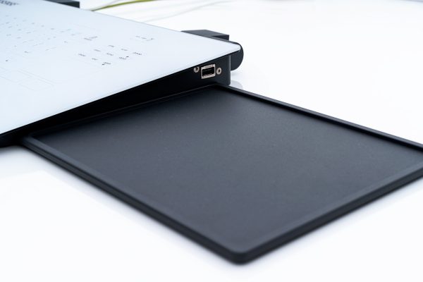 Teclado em vidro com Touchpad (suporte de parede)